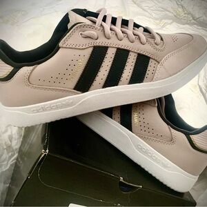 Adidas Taupe and Black Casual Sneakers TUSHAWN LOW SKATEBOARDING shoes  🛹